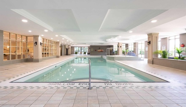 Premium 2BR Extended Stay Near YYZ Free Parking Included