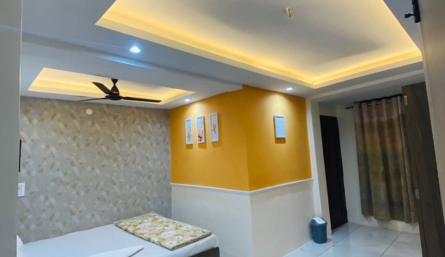 Premium accommodation close to the riverside and fort