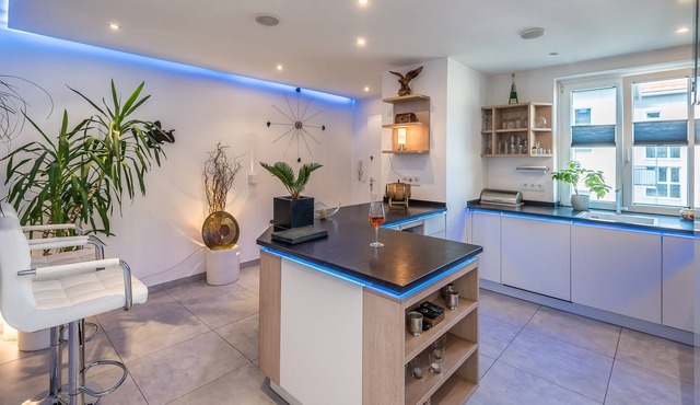 ** Premium apartment /+balcony in best location **