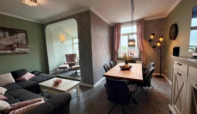 Premium Apartment “Theresa” – Modern Comfort with Castle View