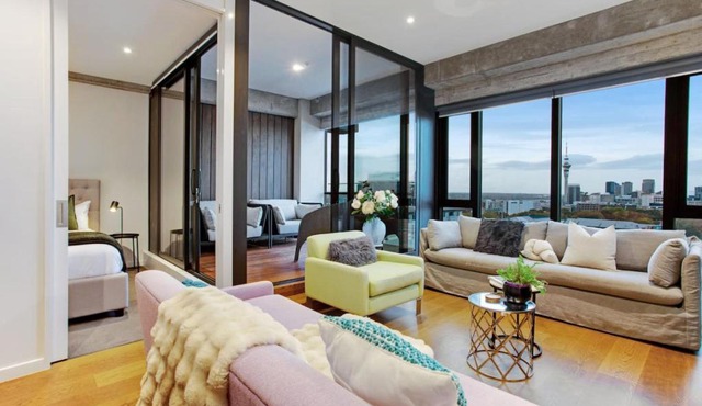 Premium Cityscape Abode w Skytower view & Parking