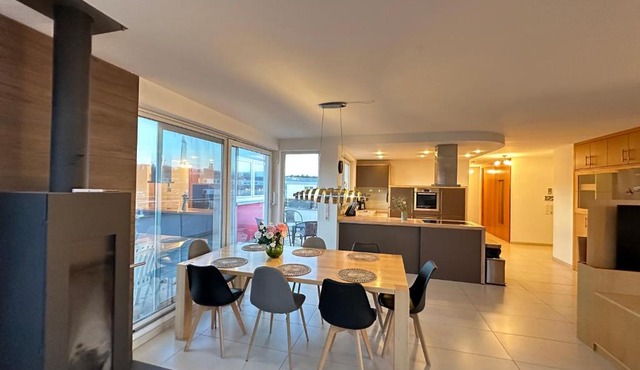 Premium Firmenunterkunft Stuttgart-Schönaich - 6 Schlafzimmer - 9 Einzelbetten - 137qm Penthouse - Parken frei - Ideal für Teams & Monteure