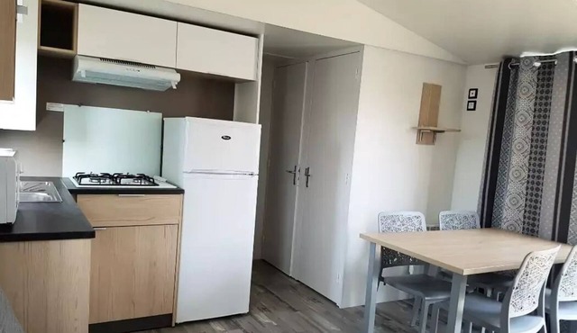 PREMIUM Grand Confort 3-Bedroom Mobile Home, 36–40 m², 10 years old, sleeps 6