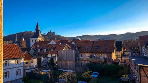 Premium Gruppen-Apartments in Gründerzeit-Villa mit Schlossblick und Parkplatz 16 Gäste