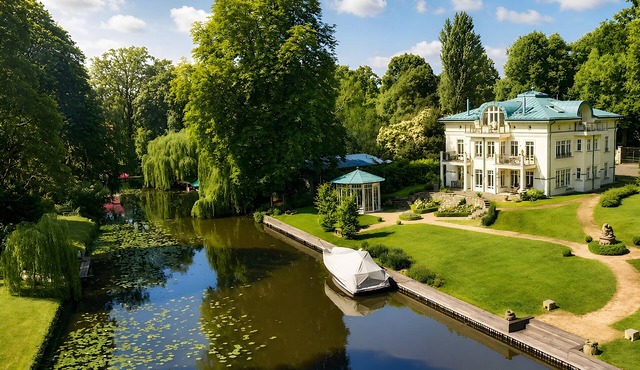 Premium Loft Directly on the Water with 3 Balconies