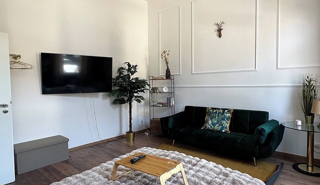 Premium old building apartment in the south of Duisburg, near Düsseldorf airport & trade fair center
