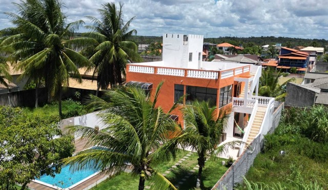 Premium retreat with private pool in Arembepe
