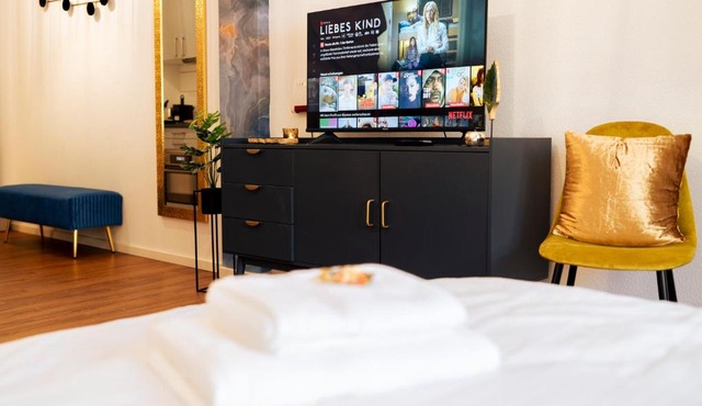 Premium Studio - 1 Min to HBF