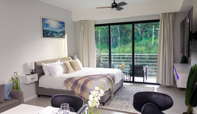 Premium Studio with Pool View