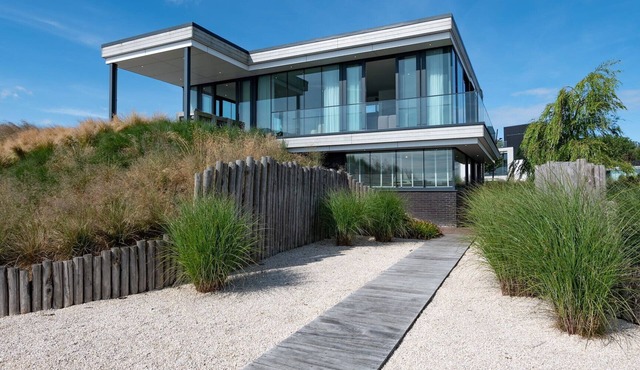 Prestigious 10-person Strandvilla with a spacious outside area