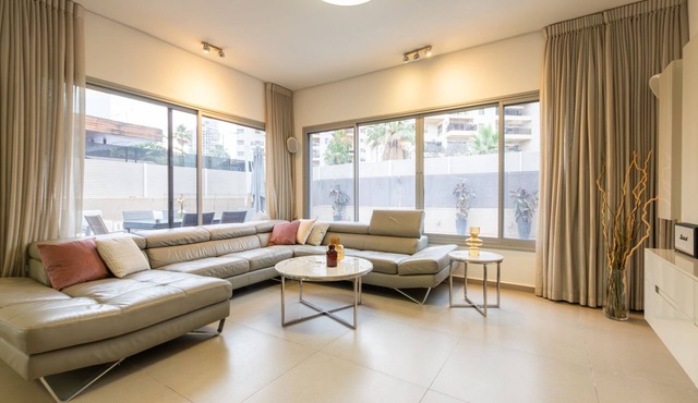 Prestigious Beachfront Villa PrivatePool