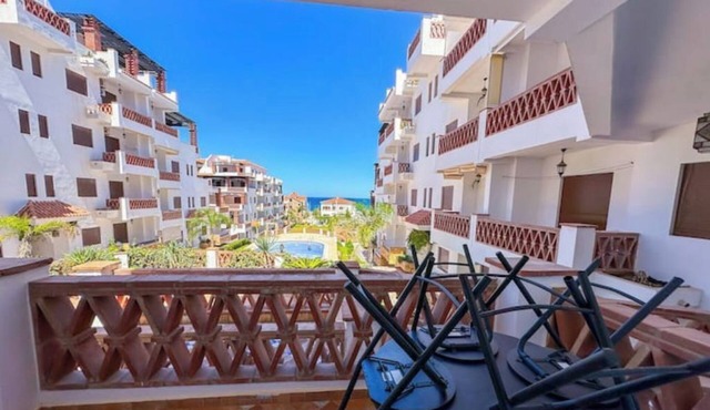 Prestigious duplex with private pool, fast wifi