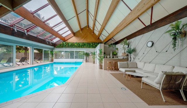 Prestigious villa 300 m2 with indoor pool, near Strasbourg