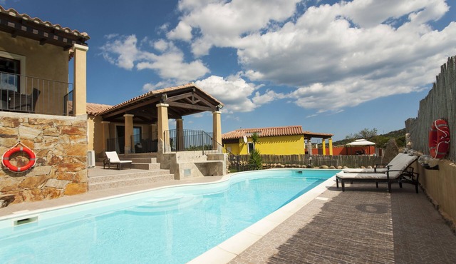 Prestigious Villa Santa Pazienza with pool