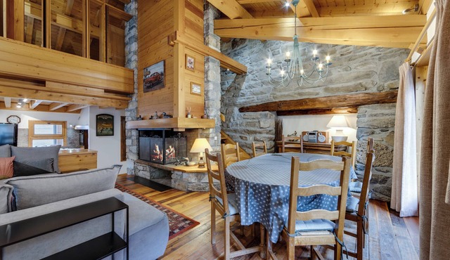 Pretty Savoyard chalet 100 metres from the slopes