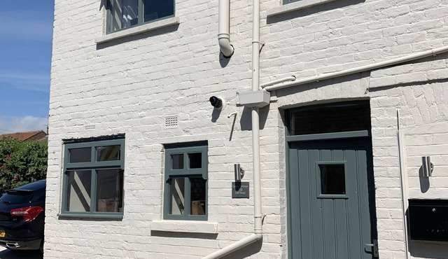 Pretty Seaside cottage, sleeps 4 ( dog friendly)