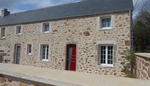 Pretty stone house with large flowery grounds, open and green view