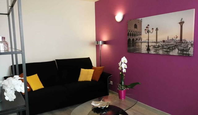 PRETTY STUDIO 20 mins from Geneva