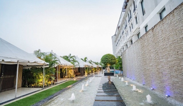 Pride Hotel & Convention Centre Indore