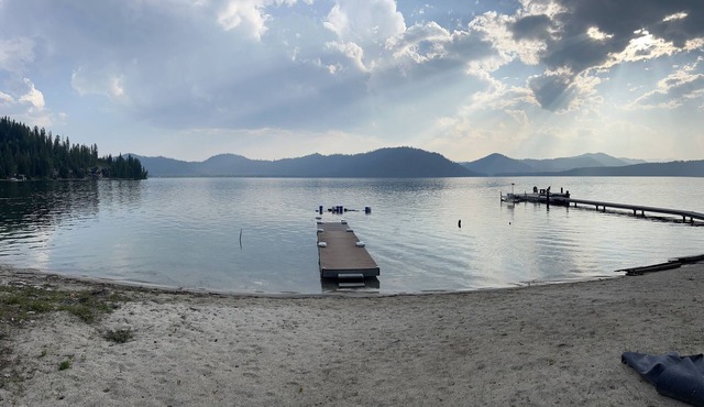 Priest Lake Waterfront Property With Majestic Lake & Mountain Views.