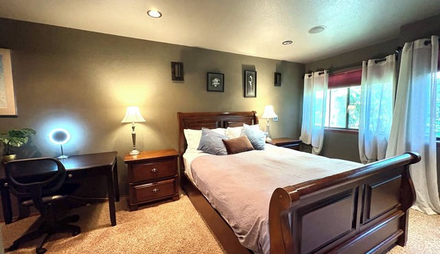 Prime 2BR Condo in Downtown Bellevue