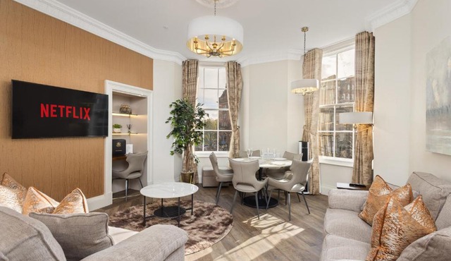 Prime Central Edinburgh 2 bed