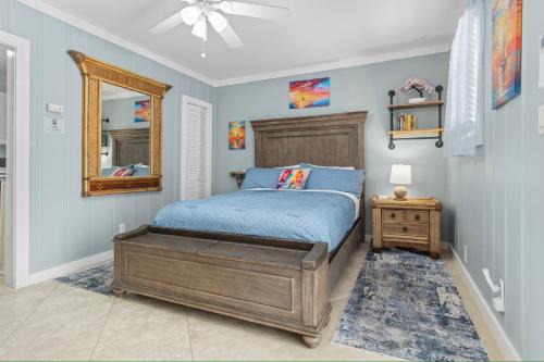 Prime Downtown Location - Truman Little Cozy Cottage