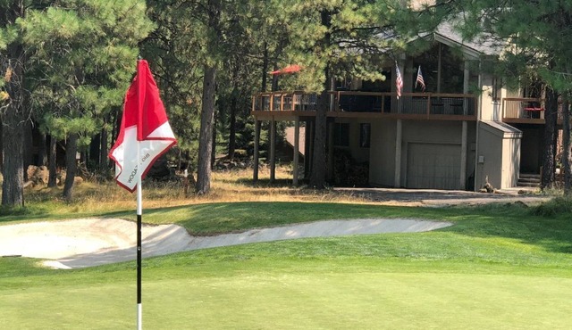 Prime location! Recent remodel. On the 13th green! Minutes to Paulina Pool!