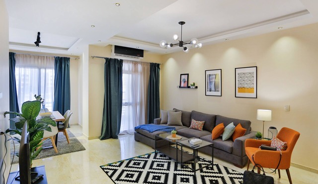 Prime Select Point 90 Mall 3 Bedrooms Apartment