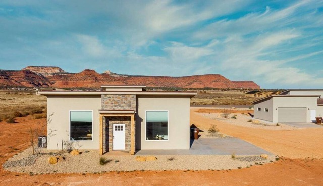 Primrose Loft Hideaway l Pool I Pickleball