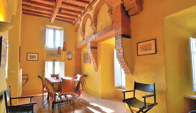 Prisca House in the Ancient Village of Buonconvento (Val D'Orcia)