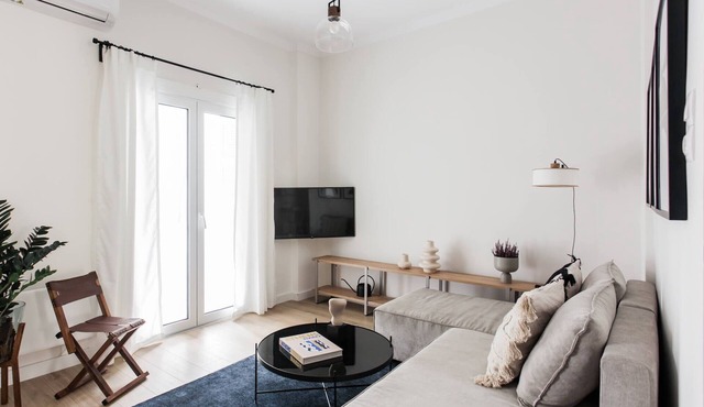 Pristine 1BR Apartment in Ampelokipoi Area