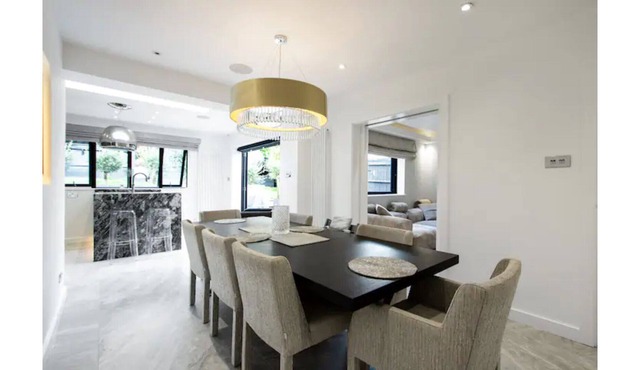 Pristine Property- Perfect for Buisness & Familys