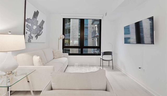 Pristine & Quiet 2BR, Close for Metro Red Line & Union Market
