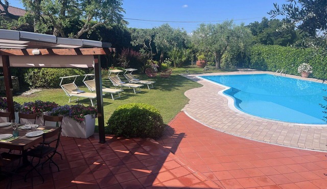 Private Villa with A/C, WIFI, private pool, sauna, TV, patio, panoramic view, close to Rimini