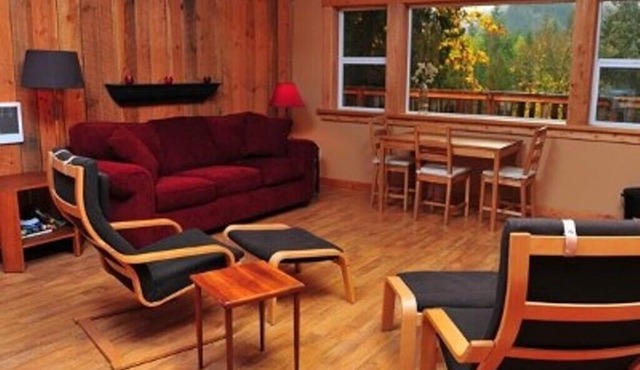 Private 2.5 Acres/Skiing & Hiking Nearby/Hot Tub