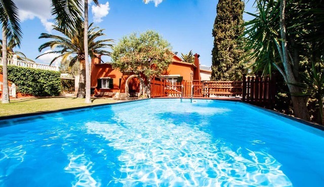 Private 220 sqm Finca Close to the Beach with Child-Safe Pool,Playground& Garden