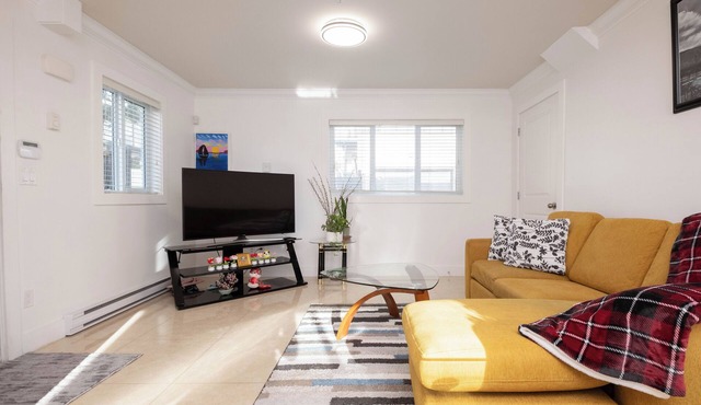 Private 2BR 2Bath Suite - Sunset Vancouver