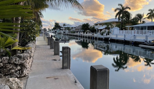 Private 3/2 centrally located Marathon home with direct Ocean access in minutes