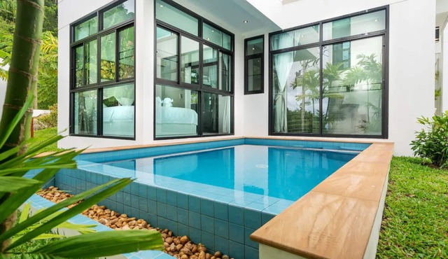Private 360-degree luxury villa with sea views