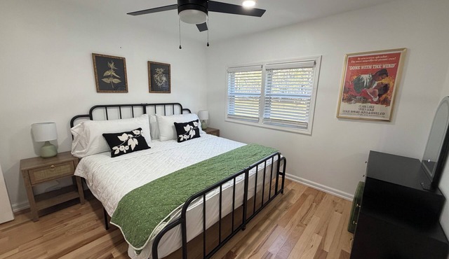 Private 4-Acre Pool Retreat Sleeps 10 Pet-Friendly