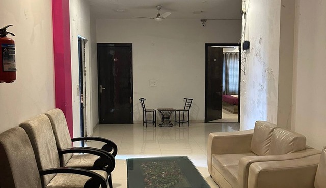 Private 5bedrum party floor in central Gurgaon