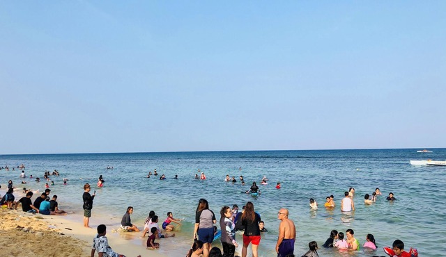 Private & Accessible house at PATAR WHITE SAND BEACH, BOLINAO, PANGASINAN