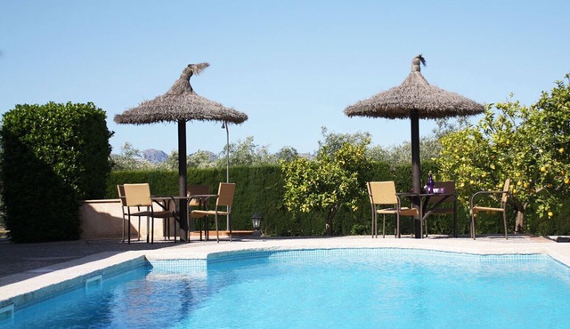 Private and rustic villa without neighbours A/C and central heating WI F