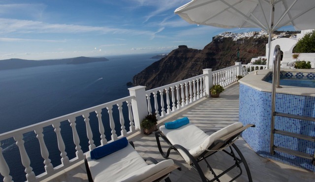 Private And Secluded Luxury Villa With Pristine Sea/Volcano View
