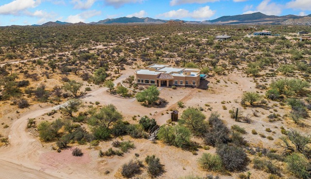 Private and Secluded with Game Room, Home Theater, SPA/Pool, BocceBall, Fire Pit