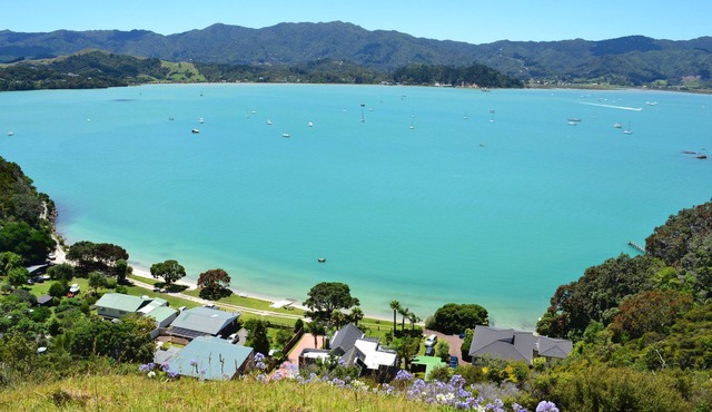Private Bay Beachfront - Stunning Location!
