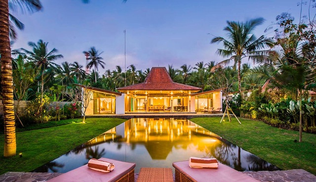 Private Bachfront 2BR Villa with Pool - The Melaya Villas