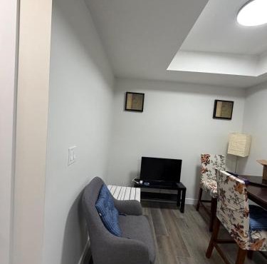 Private Basement Suite Near NAIT & Downtown