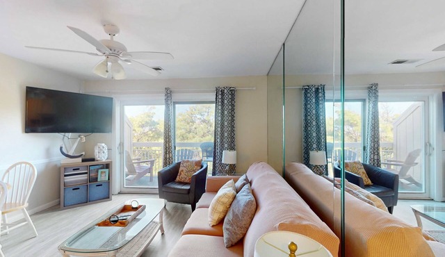 Private Beach Access Condo with Shared Pool, Balcony & Free WiFi